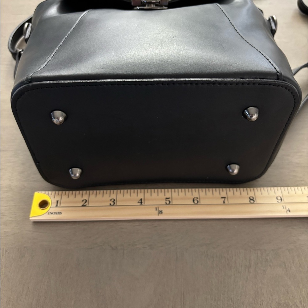 Luana Ferracuti Italian, Elegant Black Leather Handbag and Backpack - Picture 10 of 11